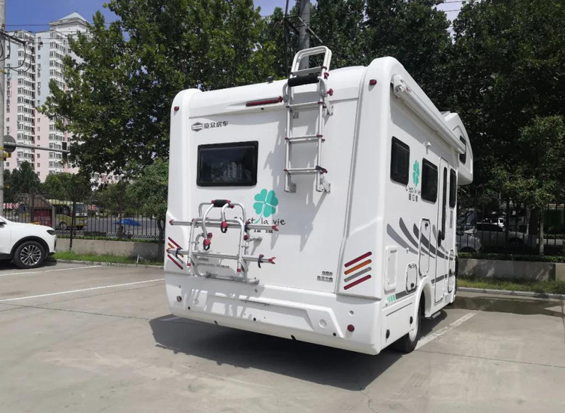 過幾天沈陽特?zé)狒[，這么多房車