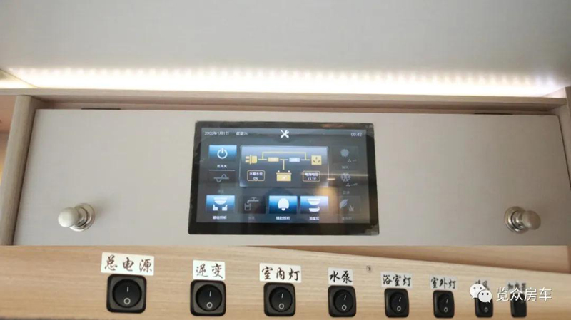 帶老人孩子出行，適合選這款房車