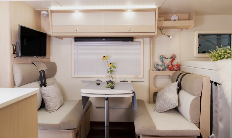 大床、大客廳得房車，四驅、動力好