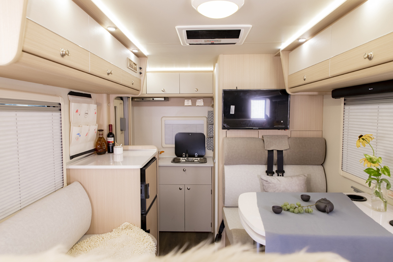 大床、大客廳得房車，四驅、動力好