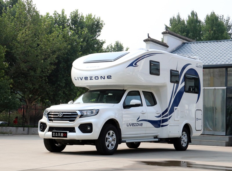 有上下鋪的房車，還是四驅，點贊