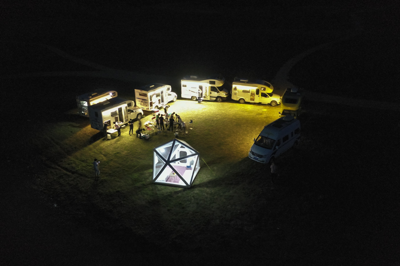 夏季，房車這么用，夠涼爽