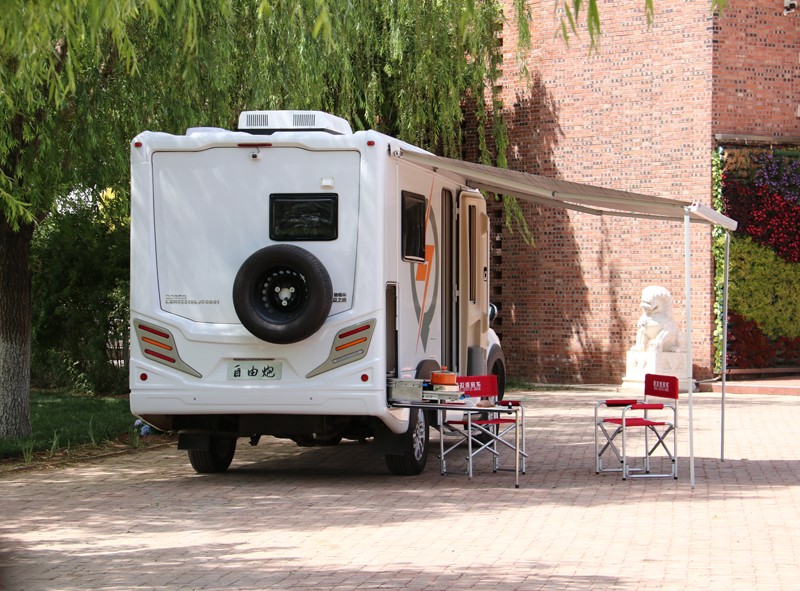 不只有空間，這臺房車還有哪里？