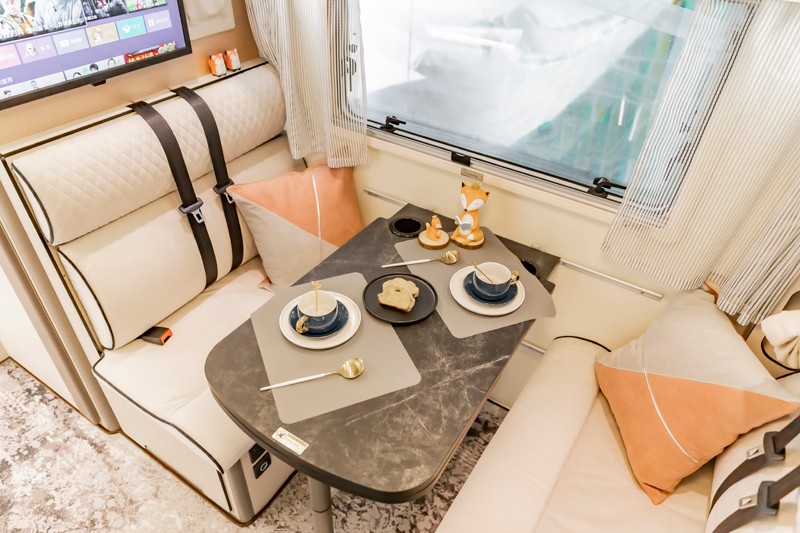 自由炮AB同展，您選哪款？