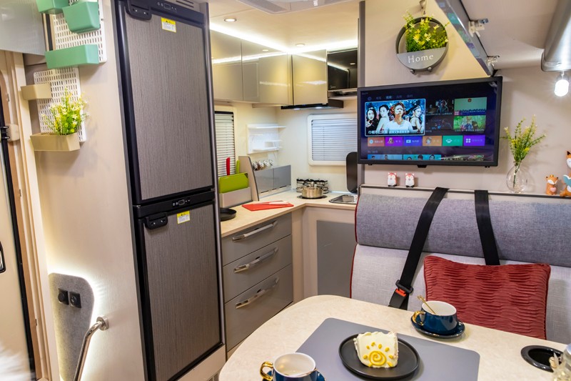 自由炮滿分選手，房車生活新體驗