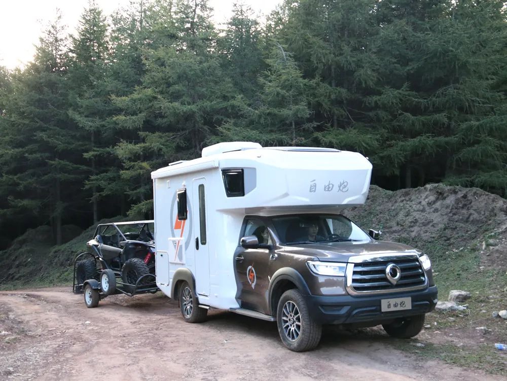 C6駕照即將到來！這款擁有牽引資質的自行式房車千萬別錯過！