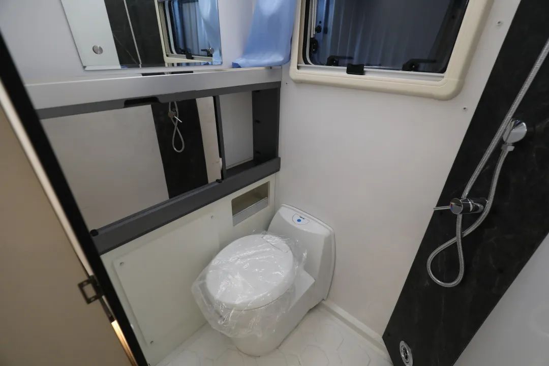 成年人不做選擇題，自由與安穩我都要！