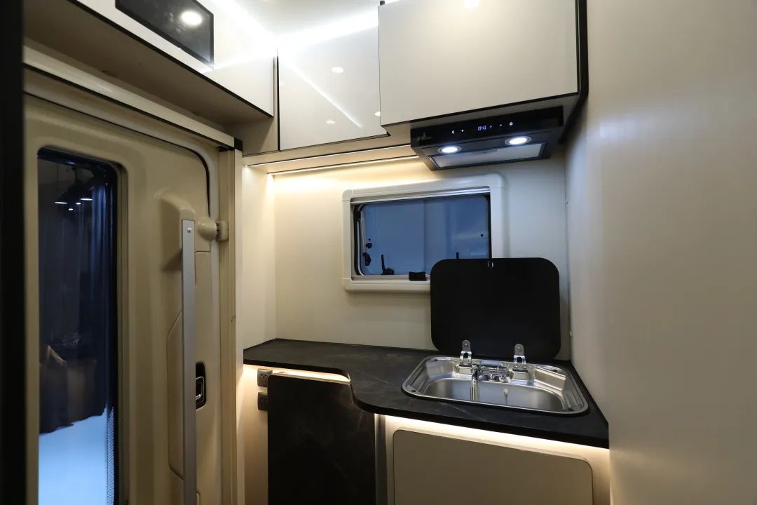 成年人不做選擇題，自由與安穩我都要！