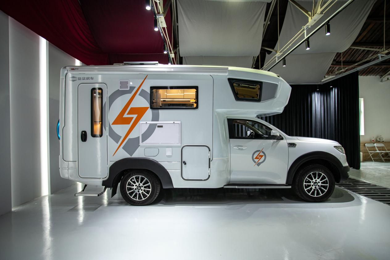 售價公布l自由炮C耀目上市！