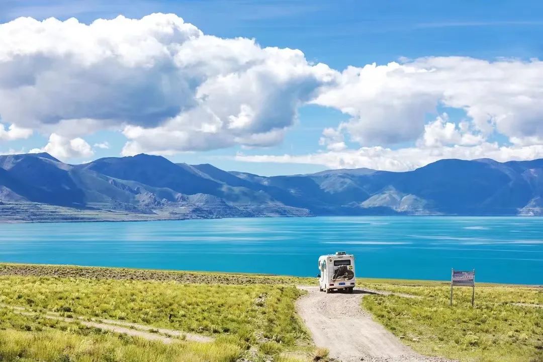 房車自駕游前應(yīng)該做哪些準(zhǔn)備?.jpg 房車自駕游前應(yīng)該做哪些準(zhǔn)備?.jpg