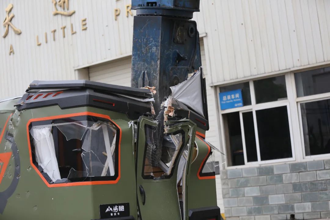 砸掉山海炮旅居車,覽眾房車究竟在搞什么? 砸掉山海炮旅居車,覽眾房車究竟在搞什么?